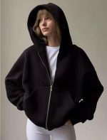 ⁦Midnight Shadow Hoodie⁩ - الصورة ⁦2⁩